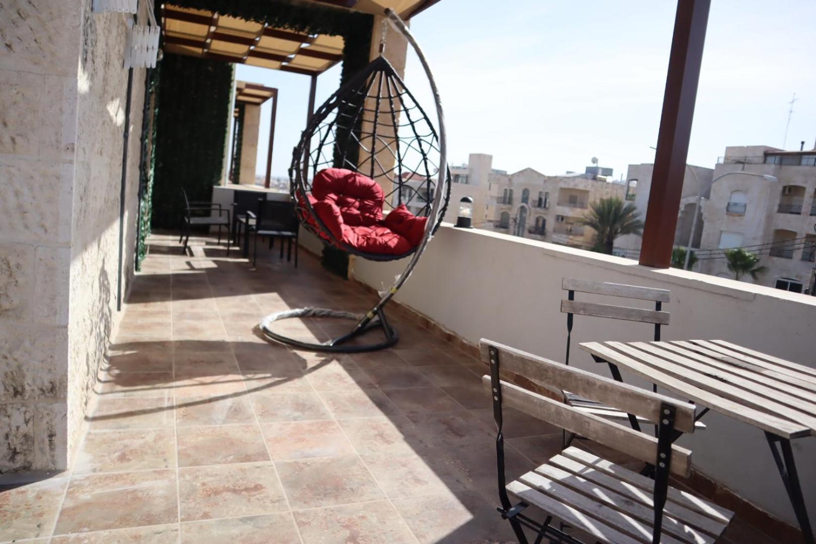 Aboun Rooftop 2bedroom Kh&sh *